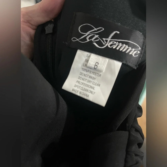 La Femme Spaghetti Strap Jersey Gown in Black - Picture 5 of 6